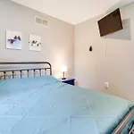 Spacious Scotrun Home With Game Room, Amenity Access