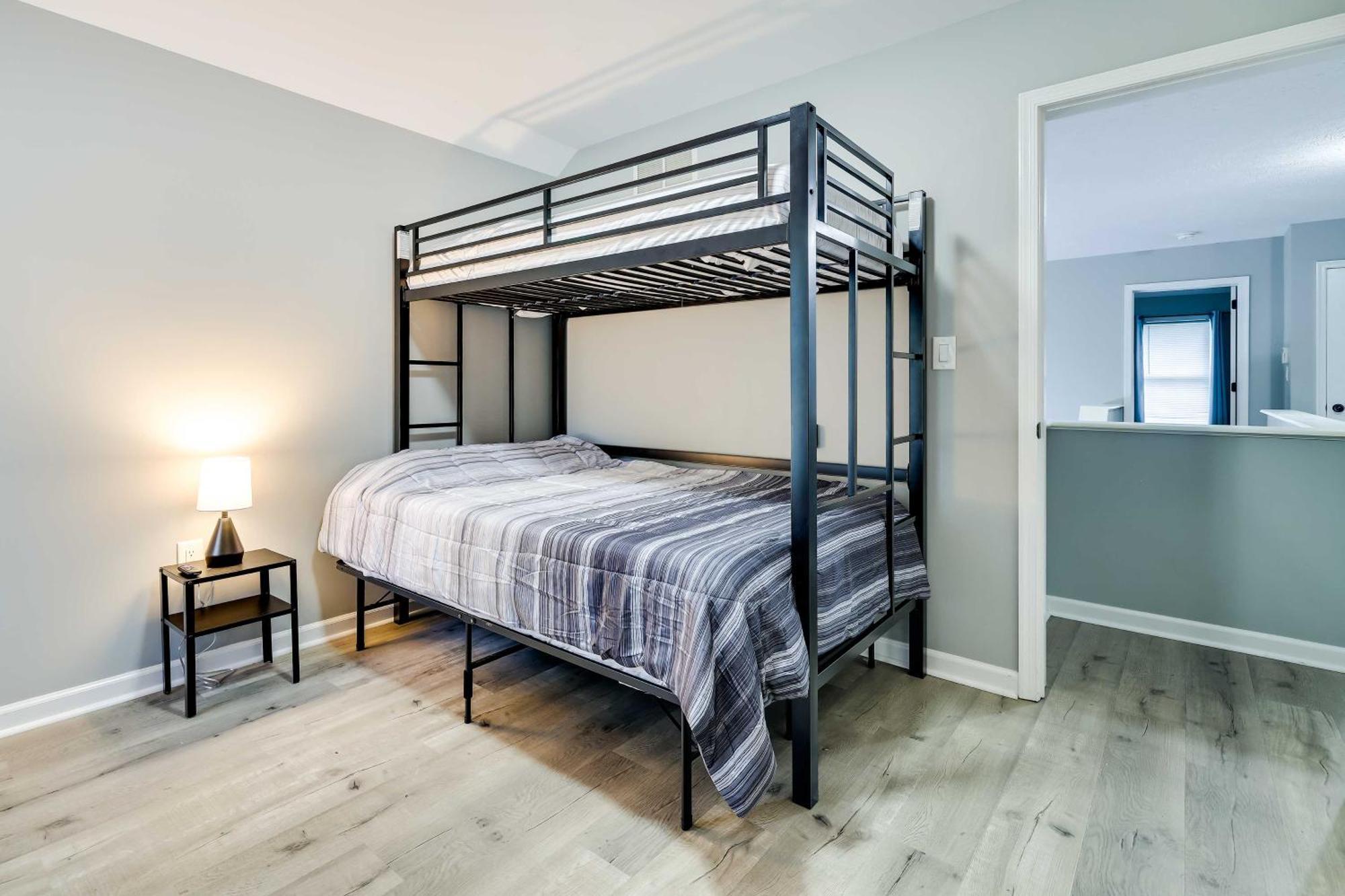 Spacious With Game Room, Amenity Access Scotrun