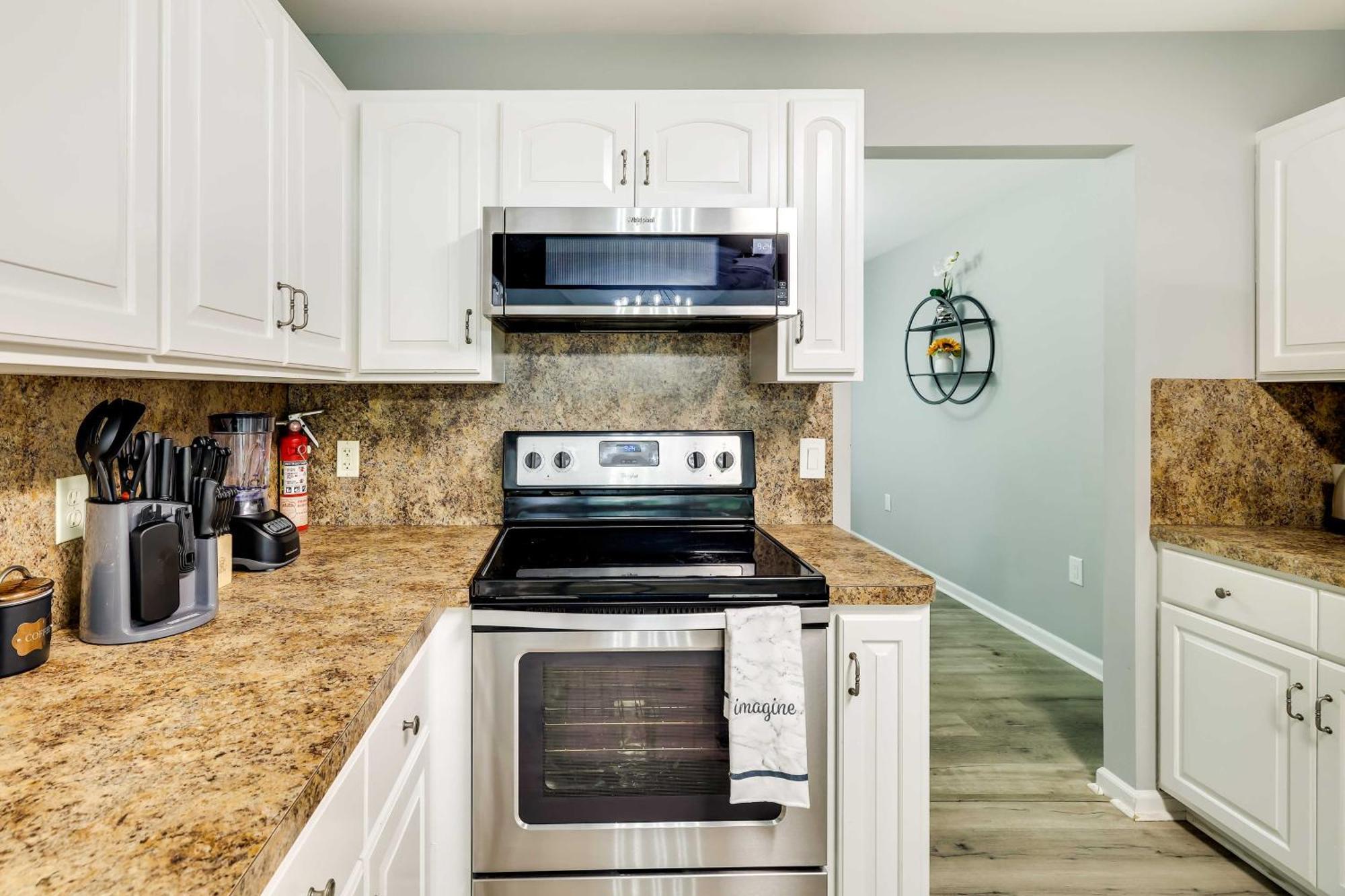 Spacious With Game Room, Amenity Access Scotrun