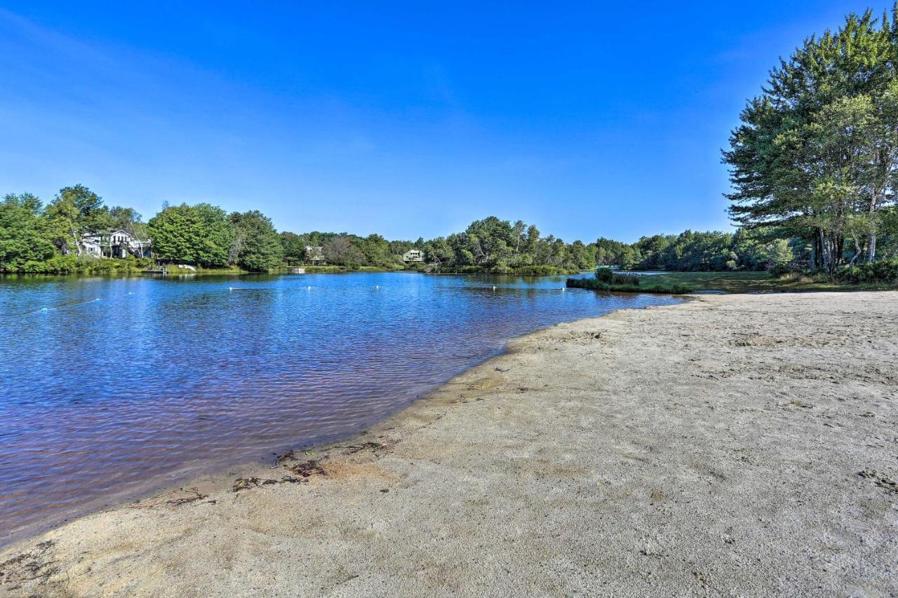 Spacious With Game Room, Amenity Access Holiday home